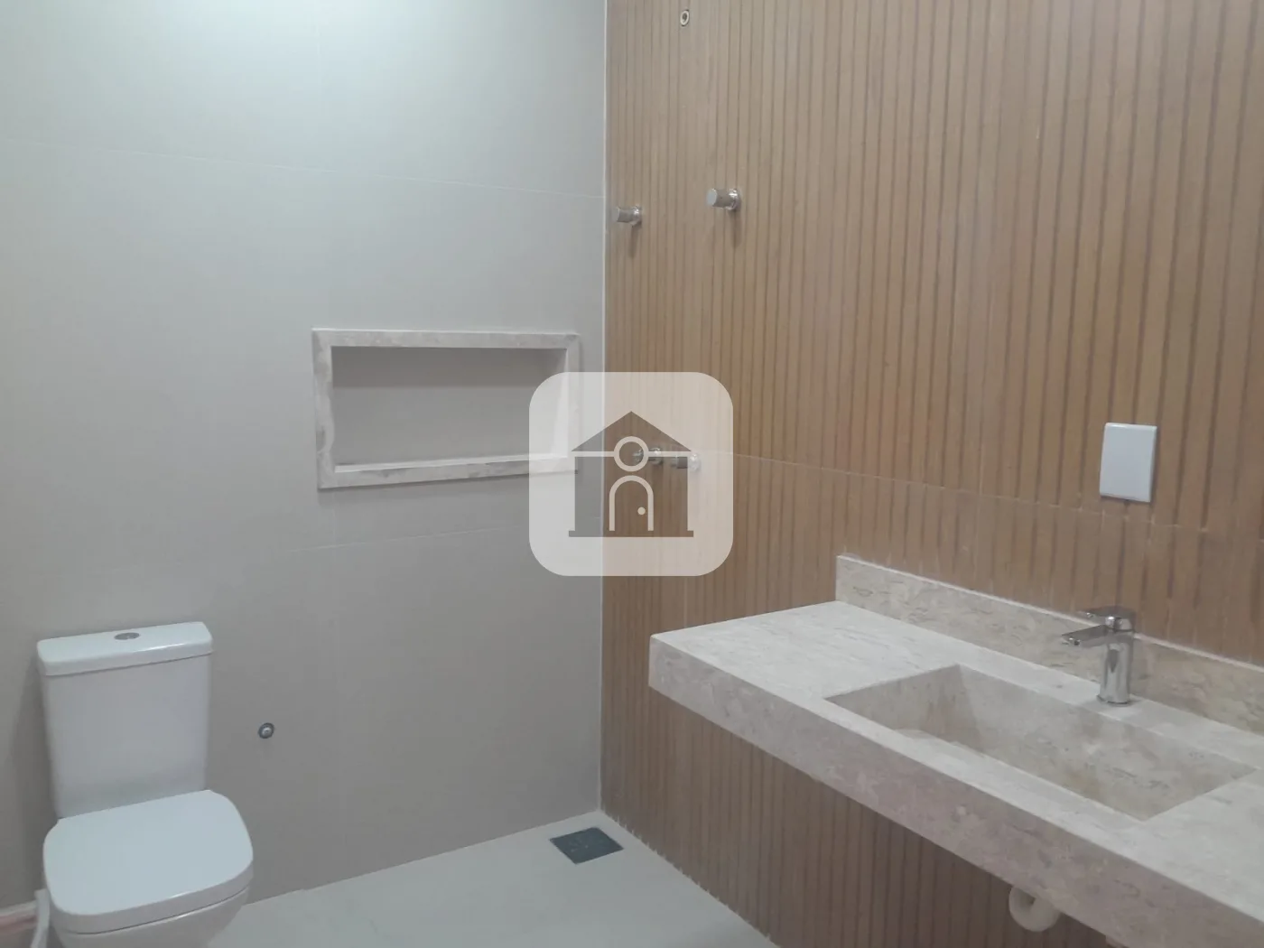 Comprar Casa / Padr&atilde;o em Uberl&acirc;ndia R$ 945.000,00 - Foto 10