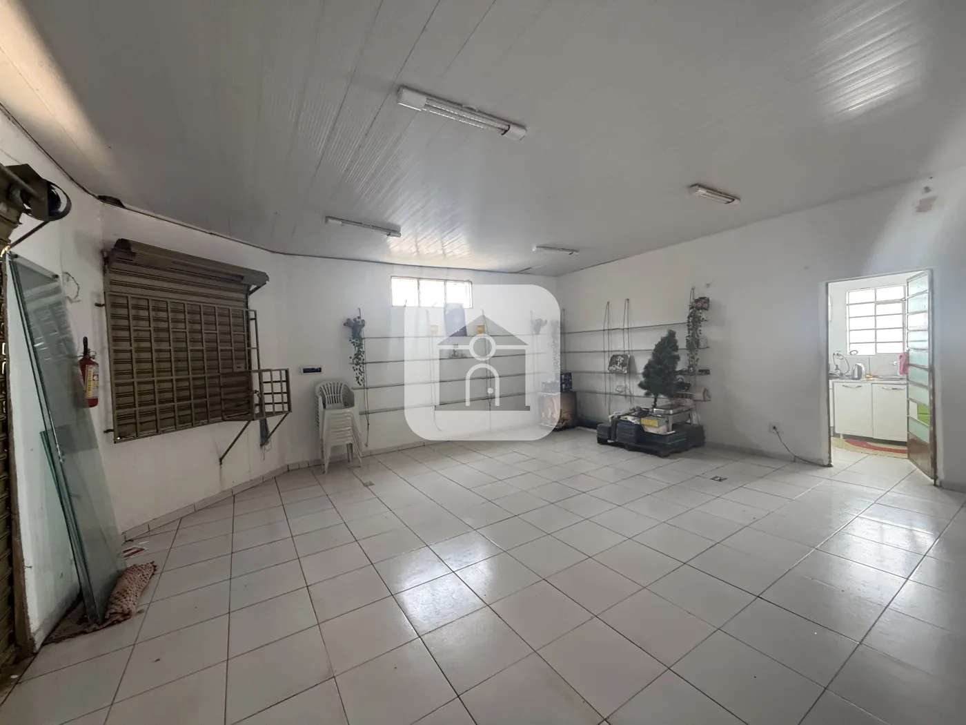 Alugar Comercial / C&ocirc;modo em Uberl&acirc;ndia R$ 900,00 - Foto 2