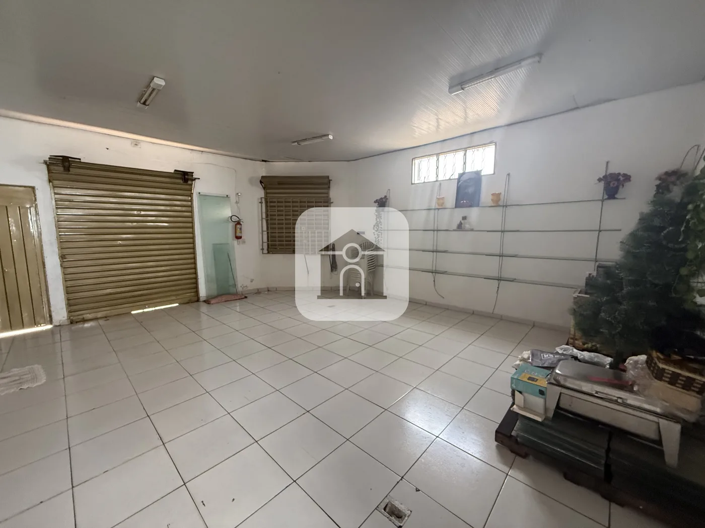 Alugar Comercial / C&ocirc;modo em Uberl&acirc;ndia R$ 900,00 - Foto 3