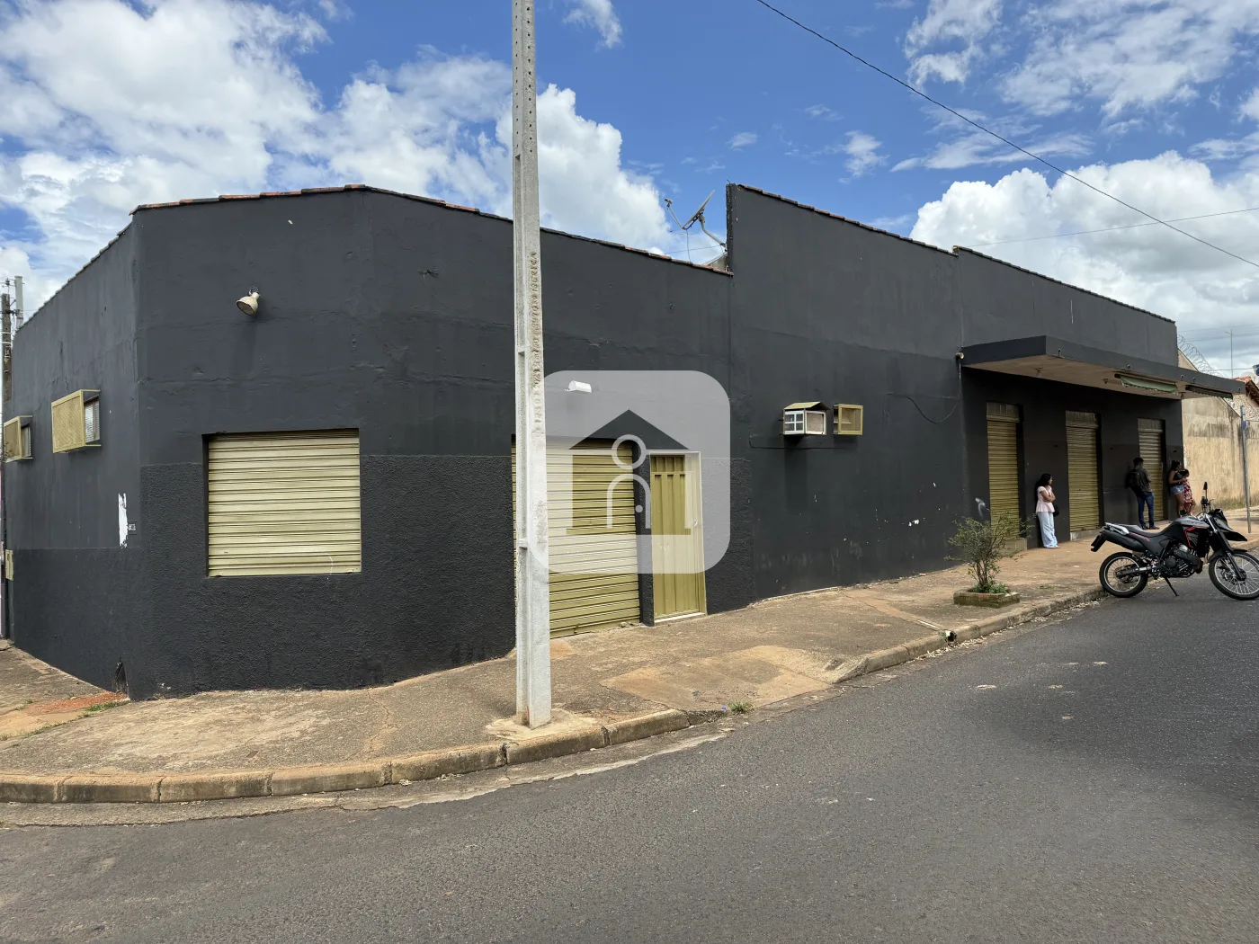 Alugar Comercial / C&ocirc;modo em Uberl&acirc;ndia R$ 900,00 - Foto 5