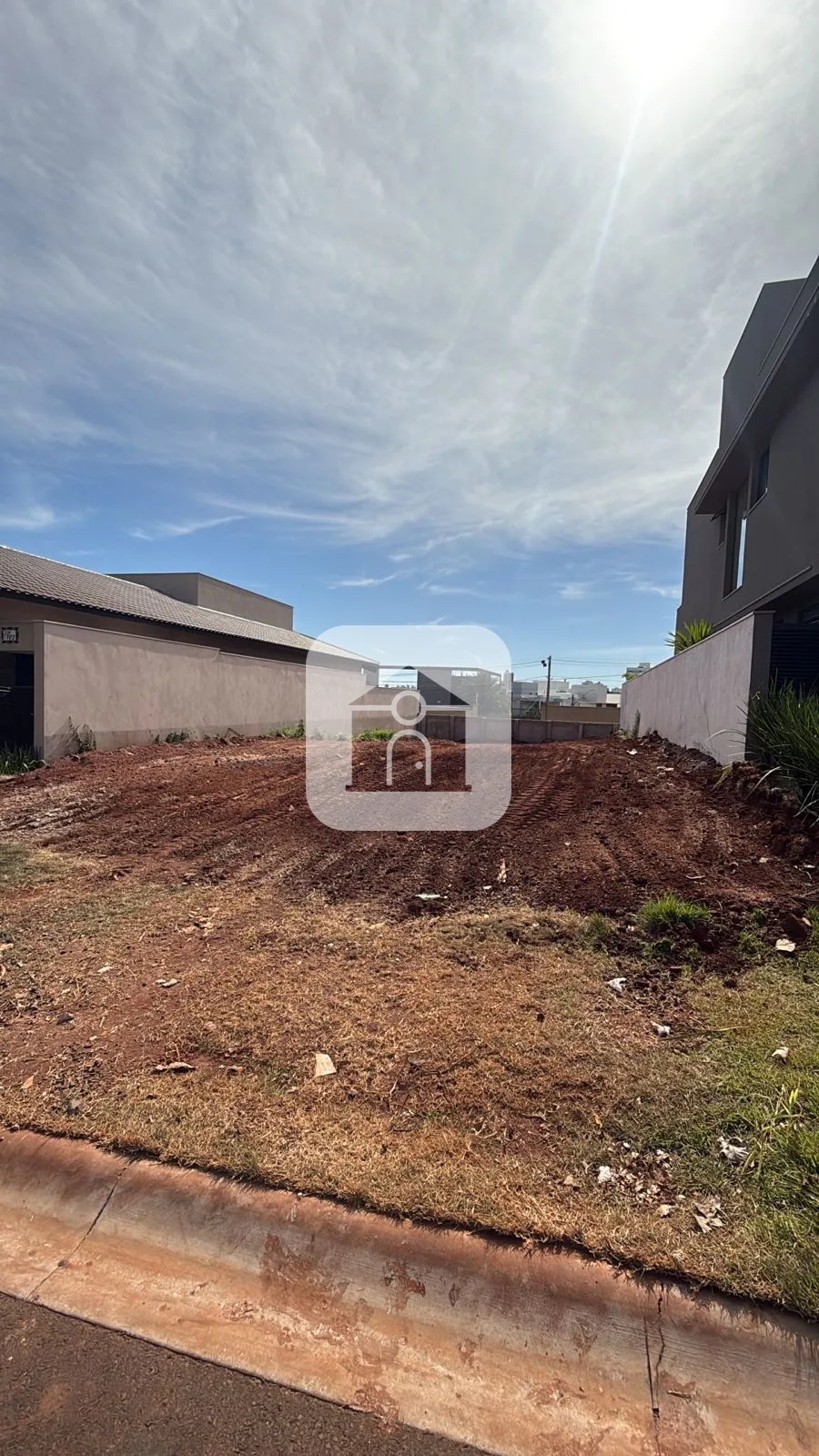 Comprar Terreno / Condom&iacute;nio em Uberl&acirc;ndia R$ 740.000,00 - Foto 1