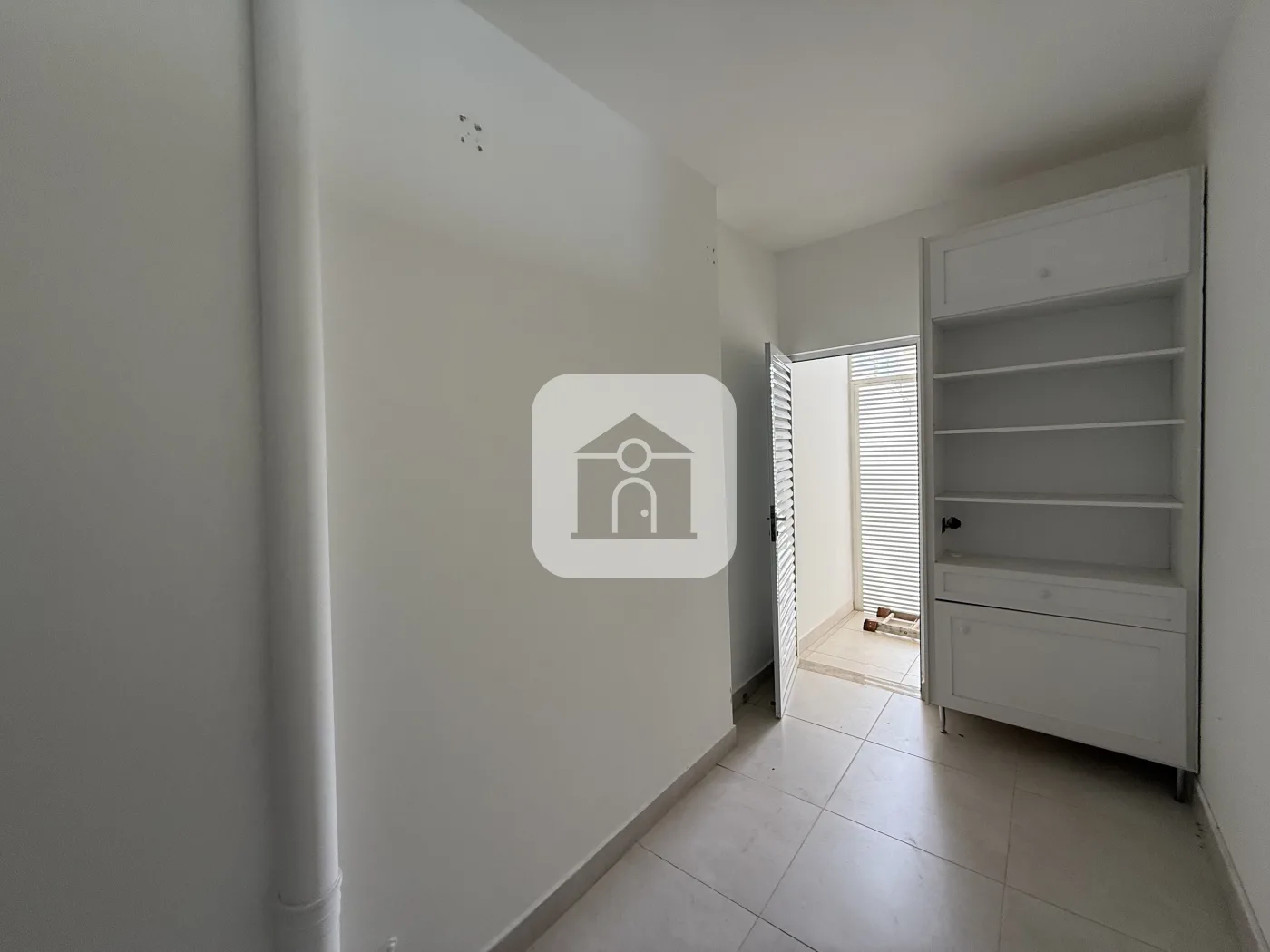 Alugar Casa / Padr&atilde;o em Uberl&acirc;ndia R$ 6.500,00 - Foto 14