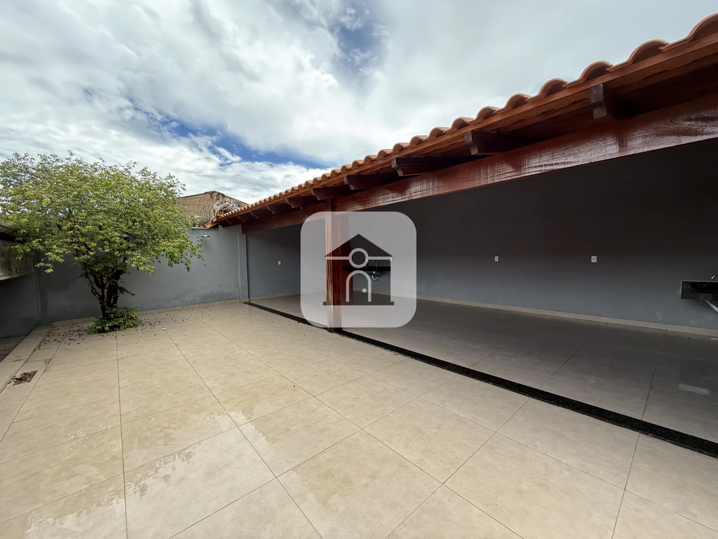 Alugar Casa / Padr&atilde;o em Uberl&acirc;ndia R$ 2.300,00 - Foto 16