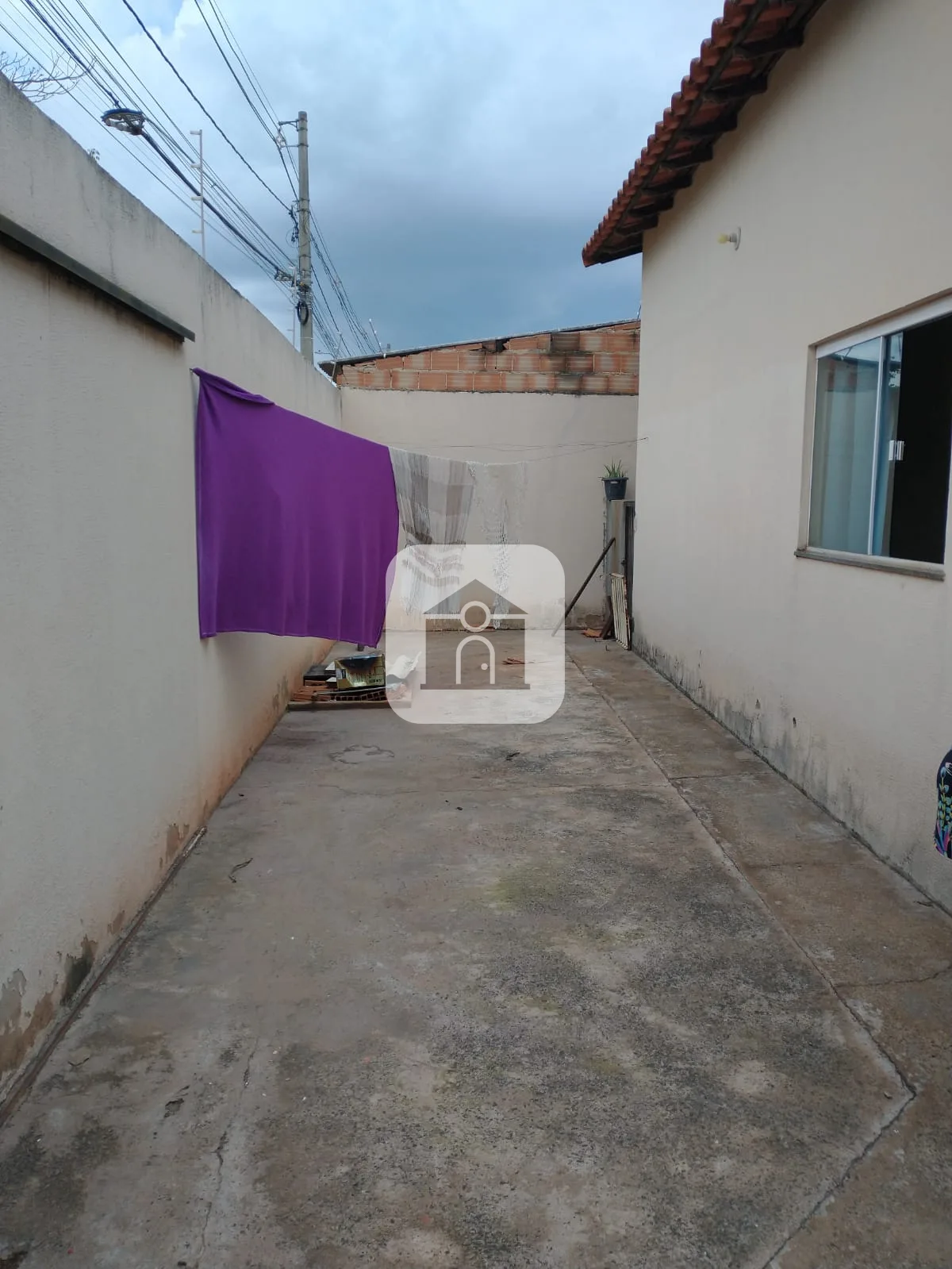 Alugar Casa / Padr&atilde;o em Uberl&acirc;ndia R$ 1.000,00 - Foto 1