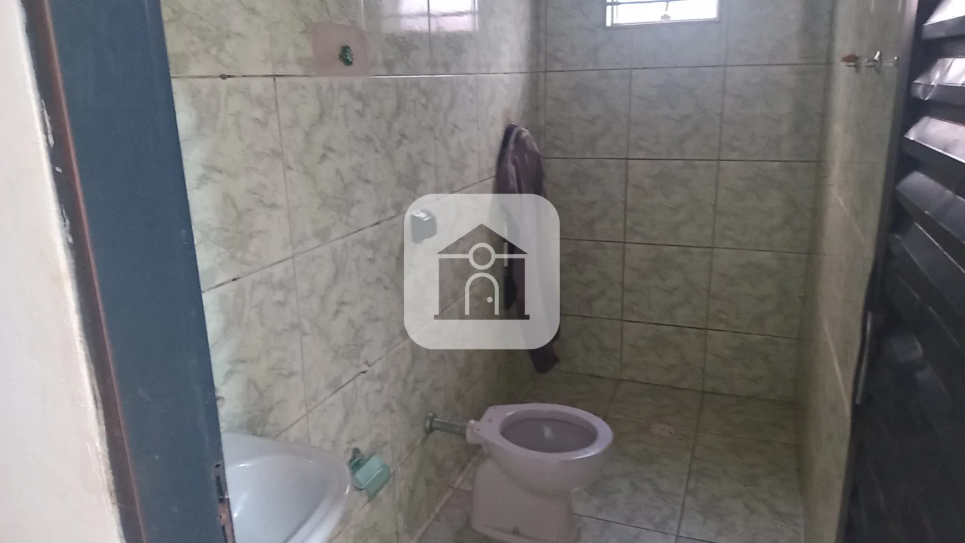 Alugar Casa / Padr&atilde;o em Uberl&acirc;ndia R$ 1.000,00 - Foto 10