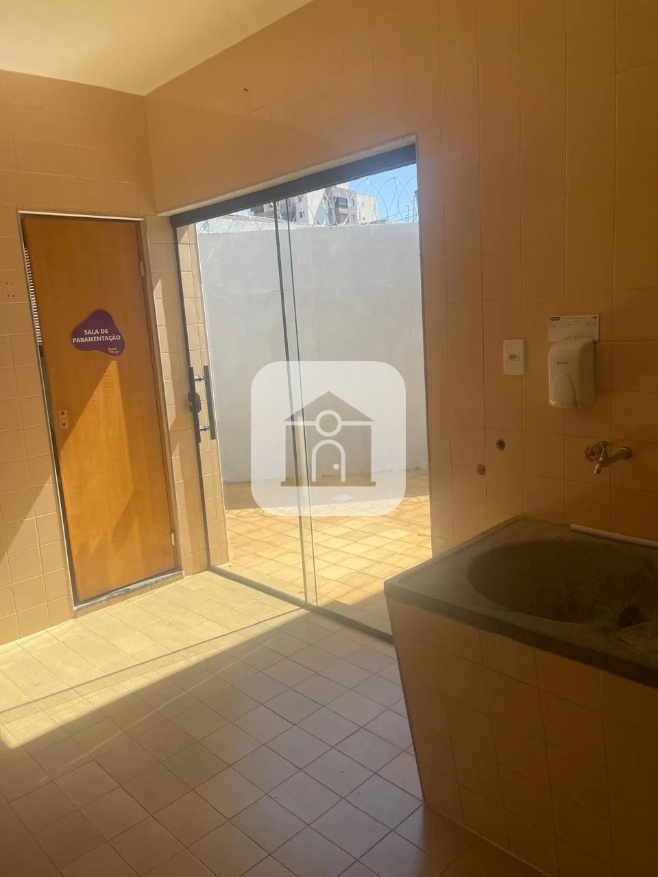 Alugar Comercial / Casa Comercial em Uberl&acirc;ndia R$ 9.000,00 - Foto 4