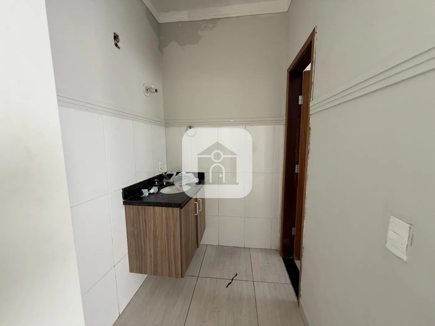 Alugar Casa / Padr&atilde;o em Uberl&acirc;ndia R$ 2.700,00 - Foto 1