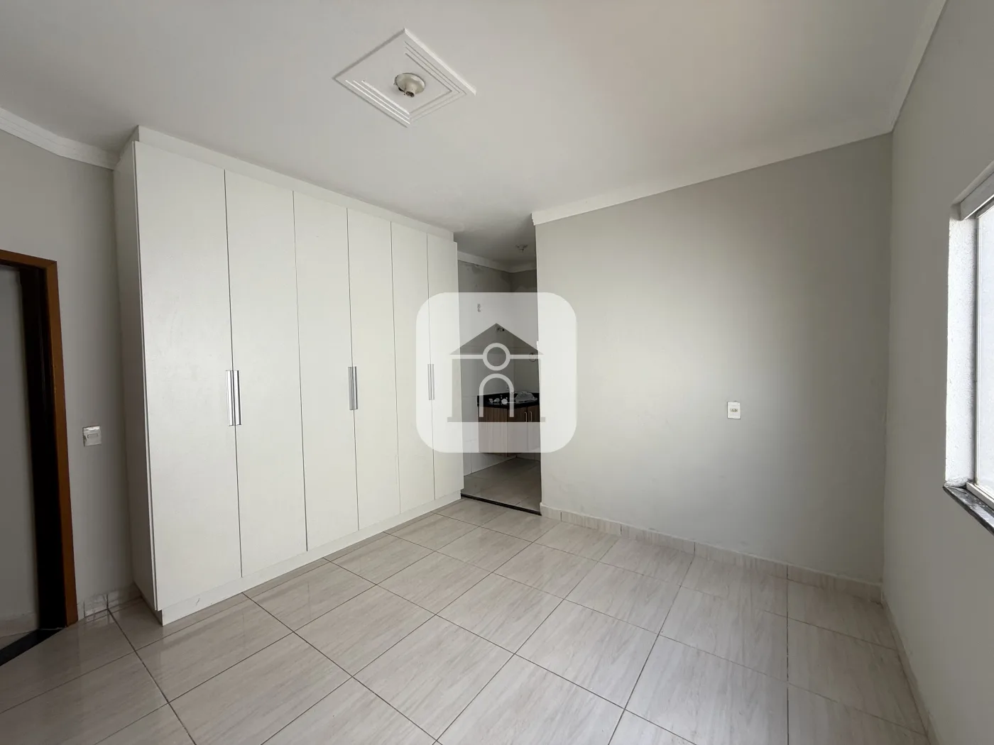 Alugar Casa / Padr&atilde;o em Uberl&acirc;ndia R$ 2.700,00 - Foto 5