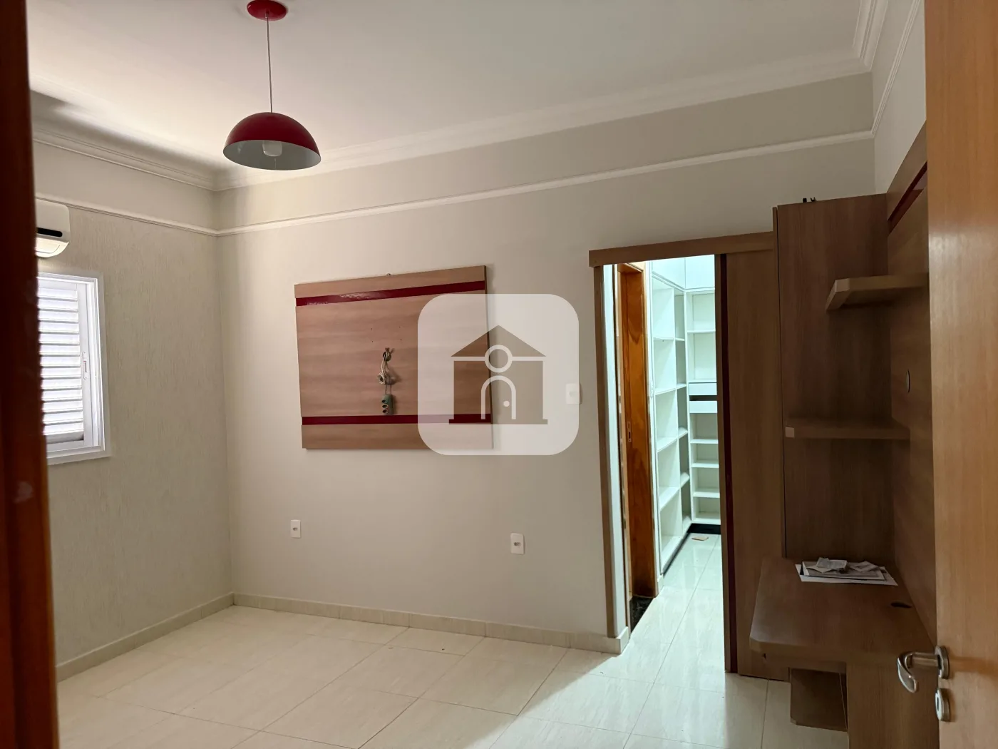 Alugar Casa / Padr&atilde;o em Uberl&acirc;ndia R$ 5.500,00 - Foto 4