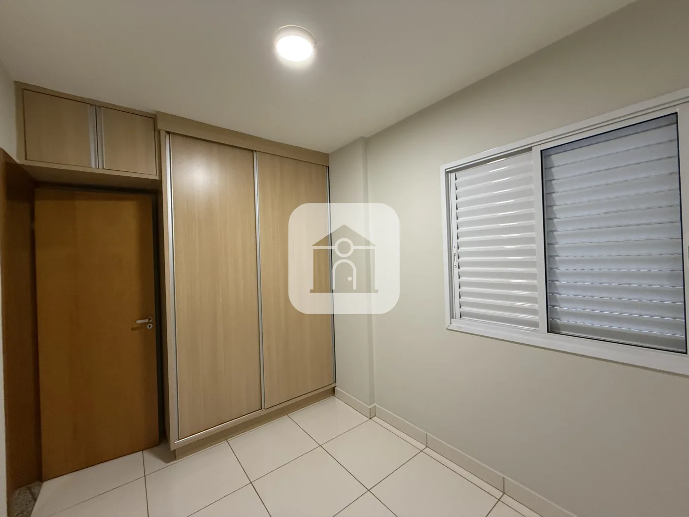 Alugar Apartamento / Padr&atilde;o em Uberlandia R$ 2.300,00 - Foto 7