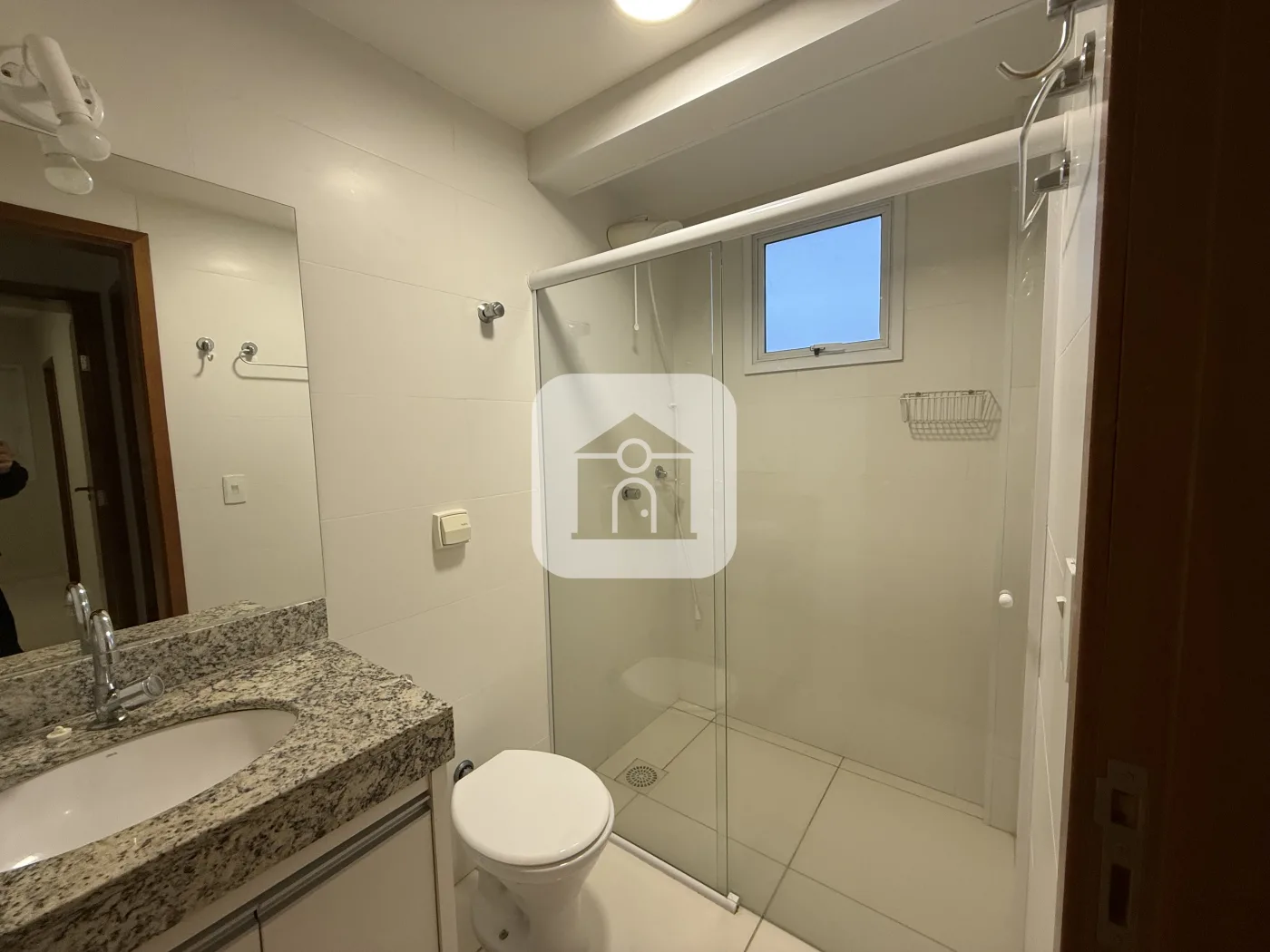 Alugar Apartamento / Padr&atilde;o em Uberlandia R$ 2.300,00 - Foto 8