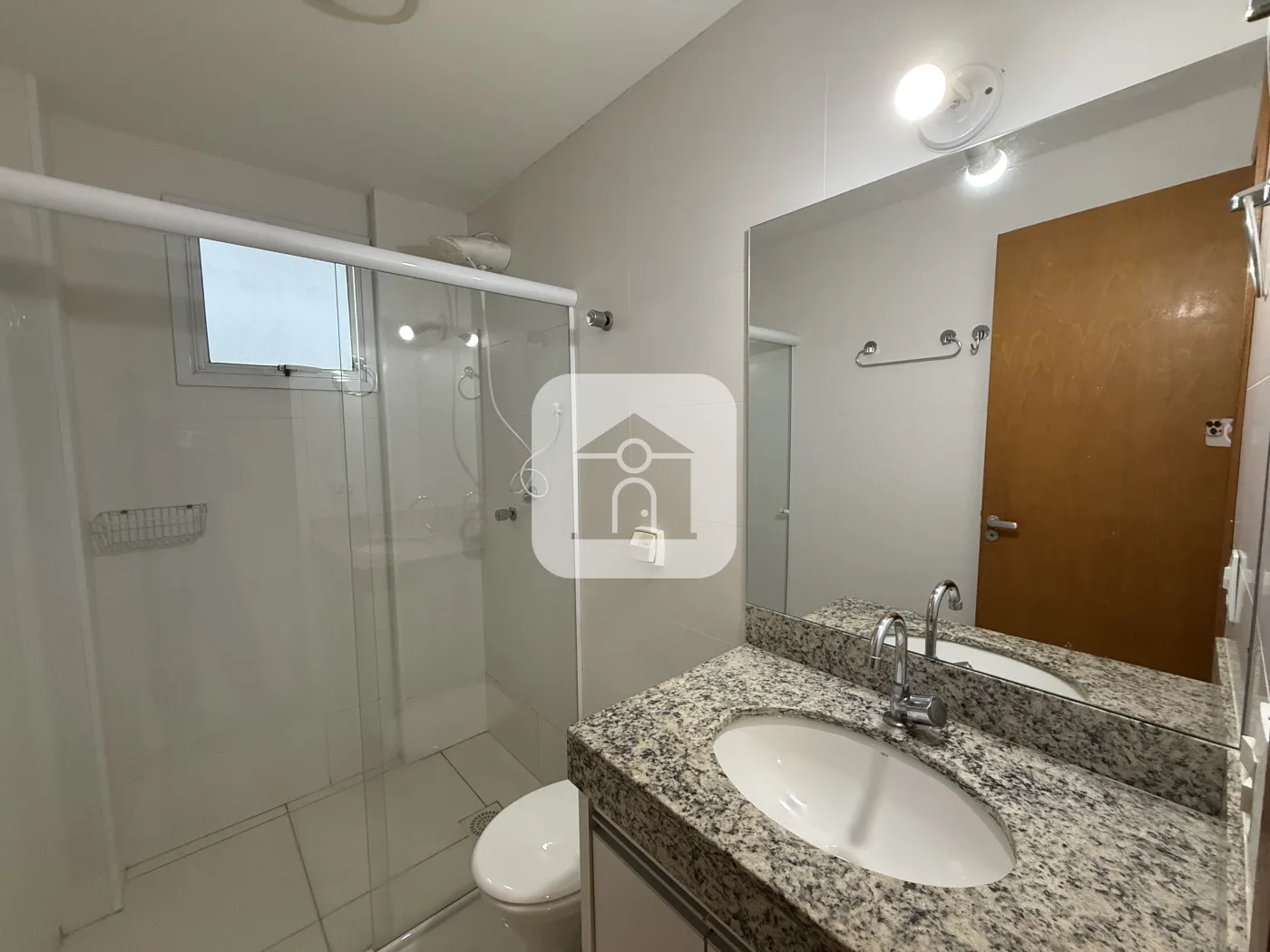 Alugar Apartamento / Padr&atilde;o em Uberlandia R$ 2.300,00 - Foto 9