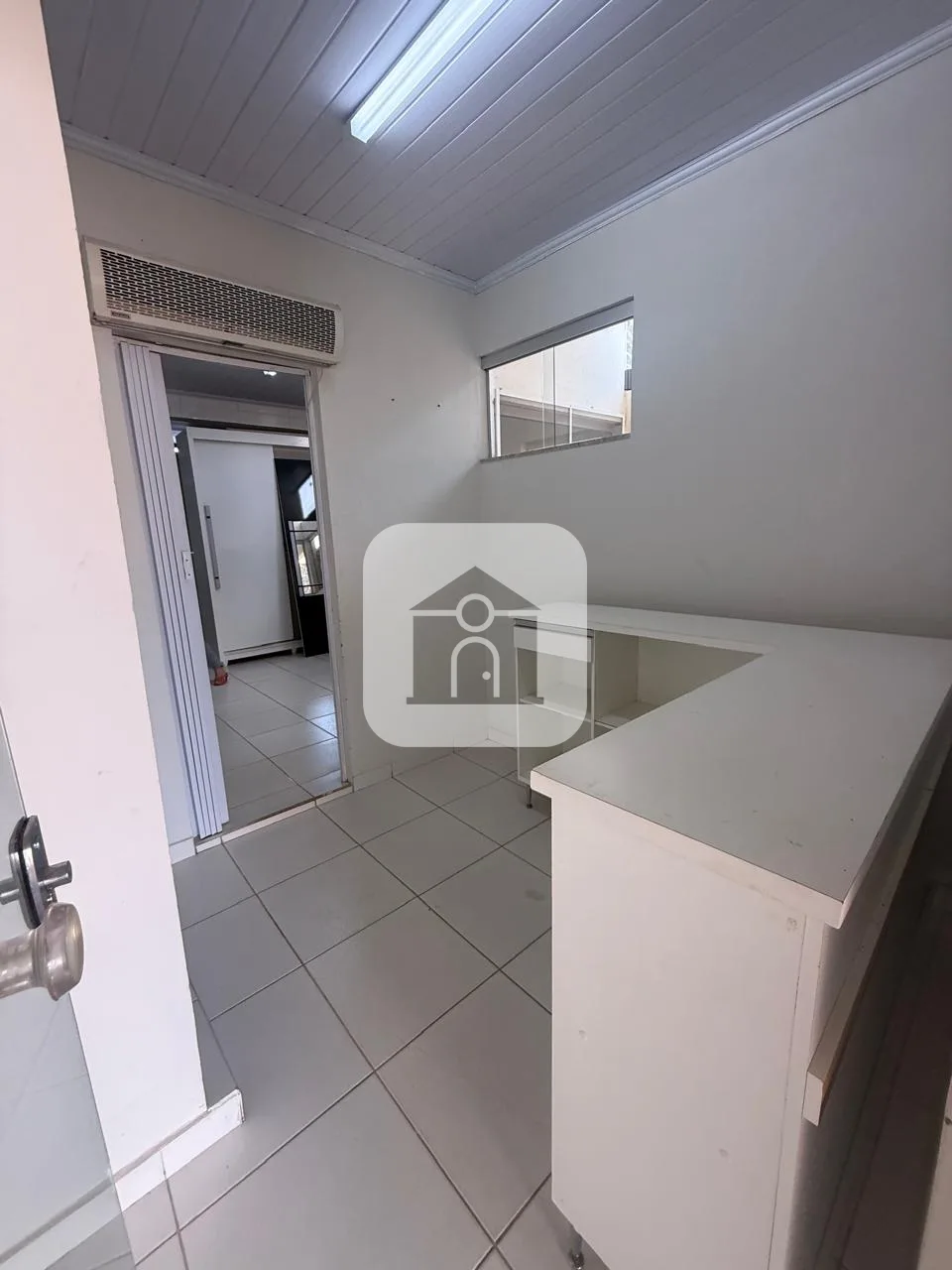 Alugar Comercial / Casa Comercial em Araguari R$ 3.500,00 - Foto 4
