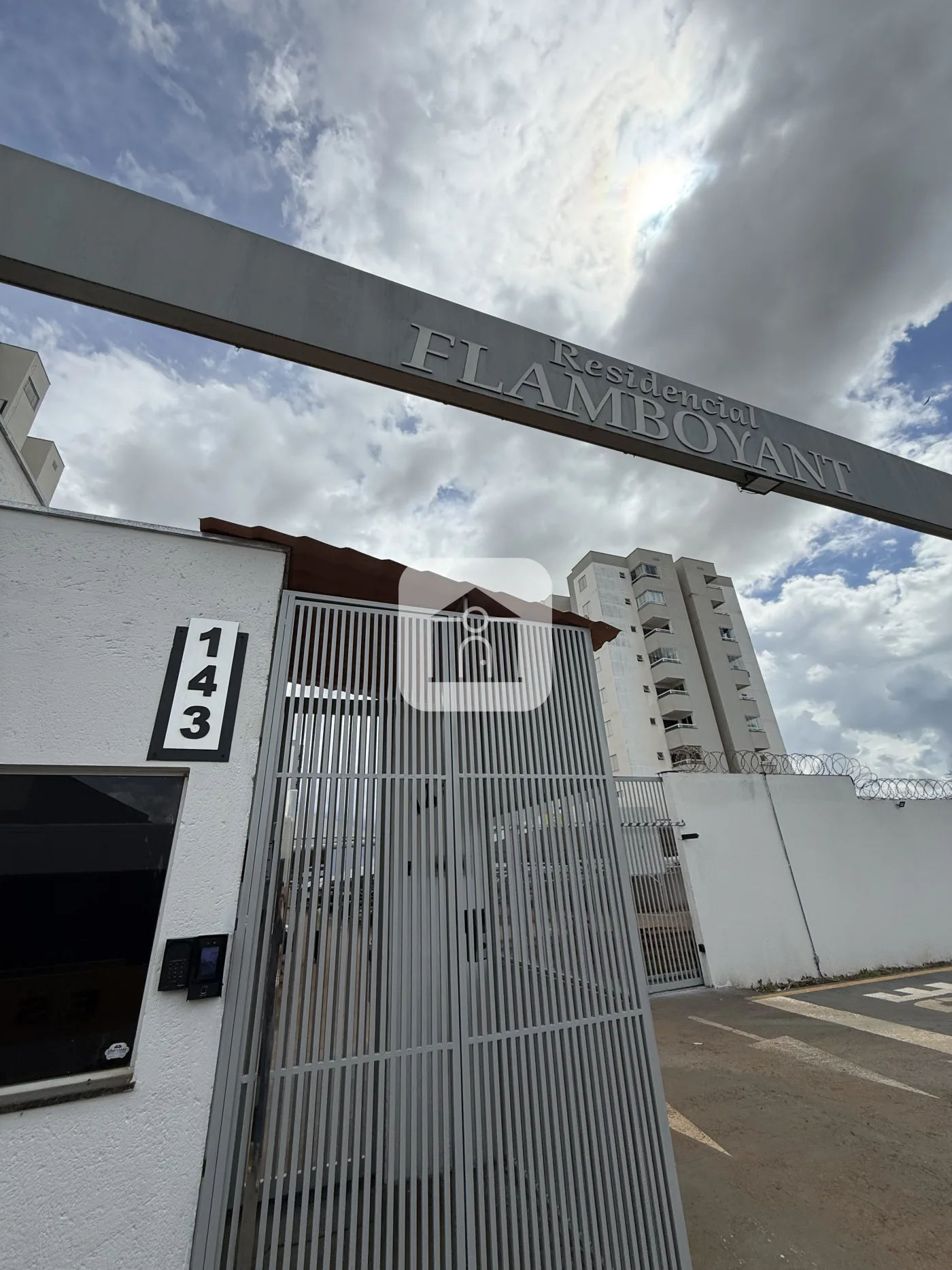 Alugar Apartamento / Padr&atilde;o em Uberlandia R$ 1.600,00 - Foto 1