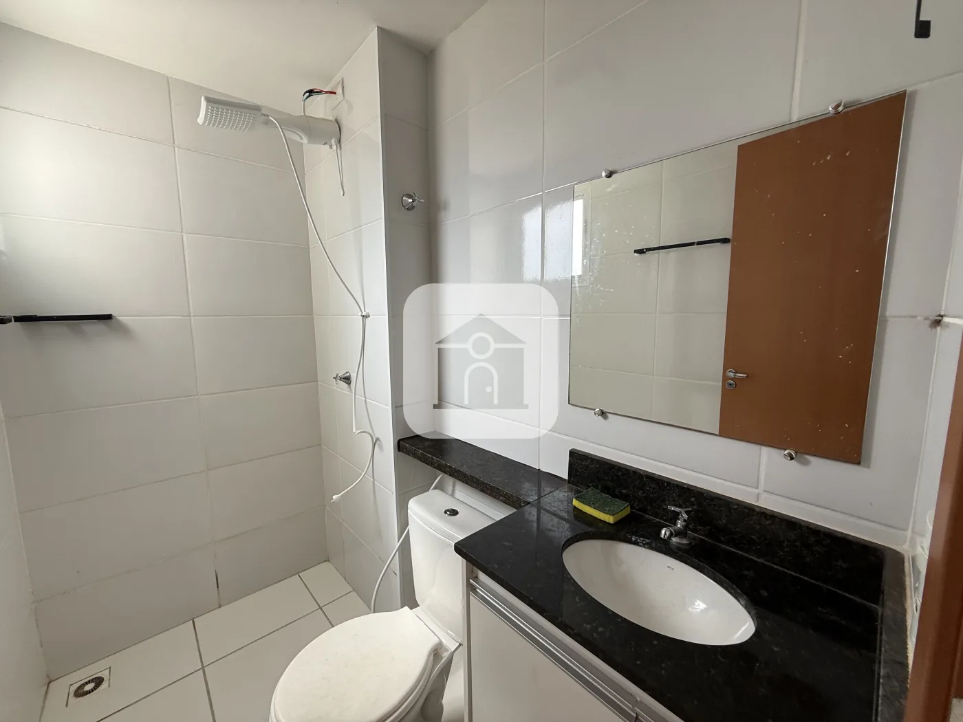 Alugar Apartamento / Padr&atilde;o em Uberlandia R$ 1.600,00 - Foto 2