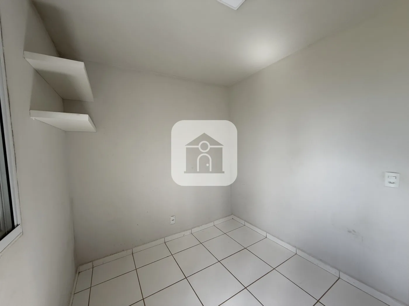 Alugar Apartamento / Padr&atilde;o em Uberlandia R$ 1.600,00 - Foto 6