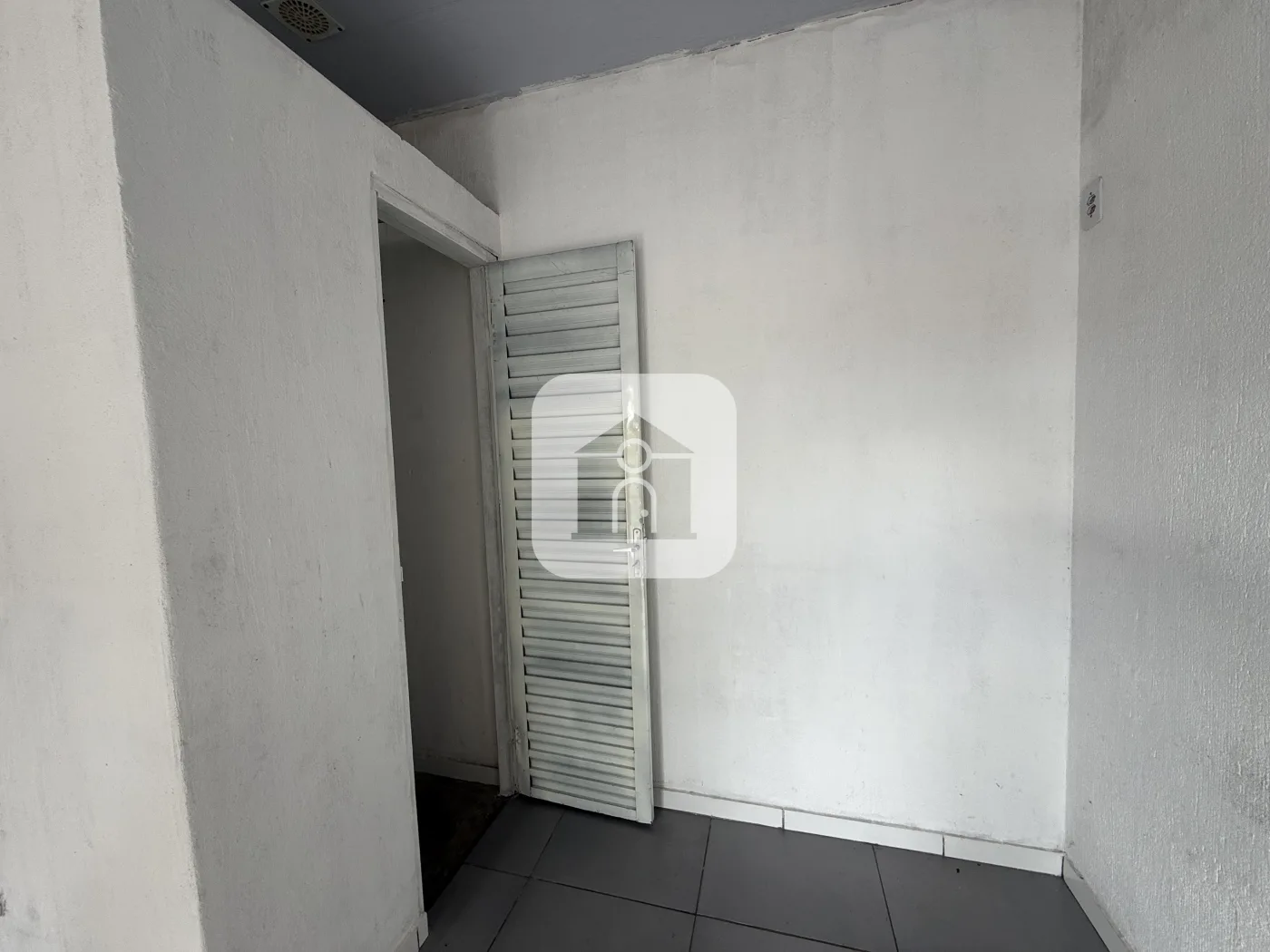 Alugar Comercial / C&ocirc;modo em Uberl&acirc;ndia R$ 600,00 - Foto 5