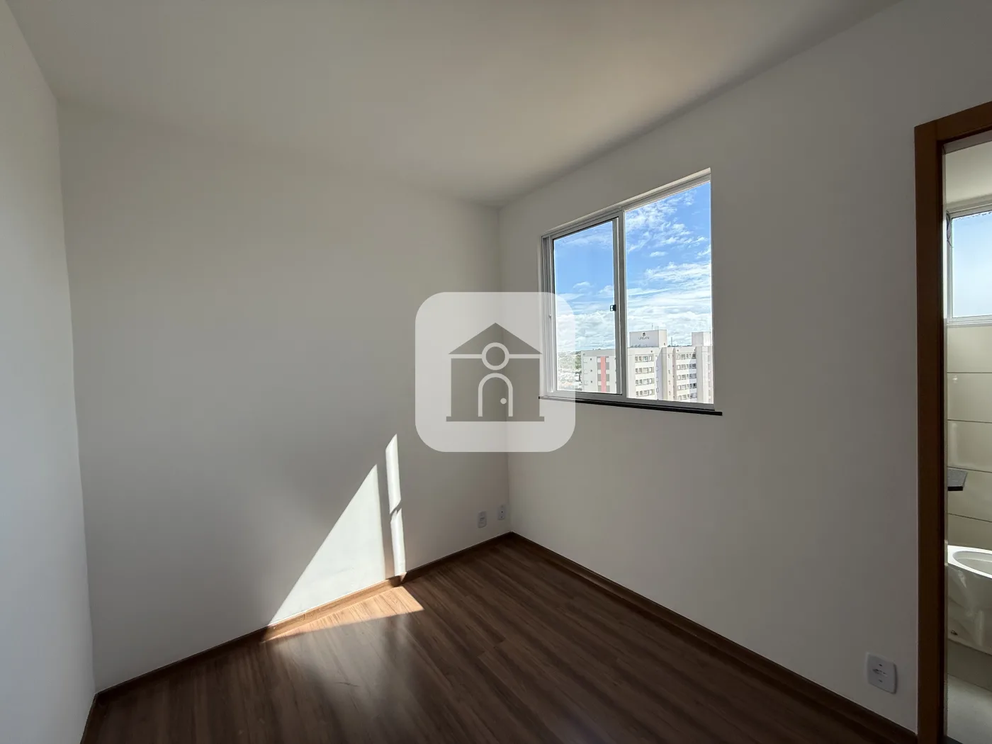 Alugar Apartamento / Padr&atilde;o em Uberl&acirc;ndia R$ 1.300,00 - Foto 4