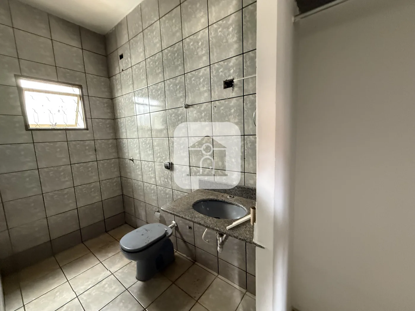 Alugar Casa / Padr&atilde;o em Uberl&acirc;ndia R$ 2.900,00 - Foto 2