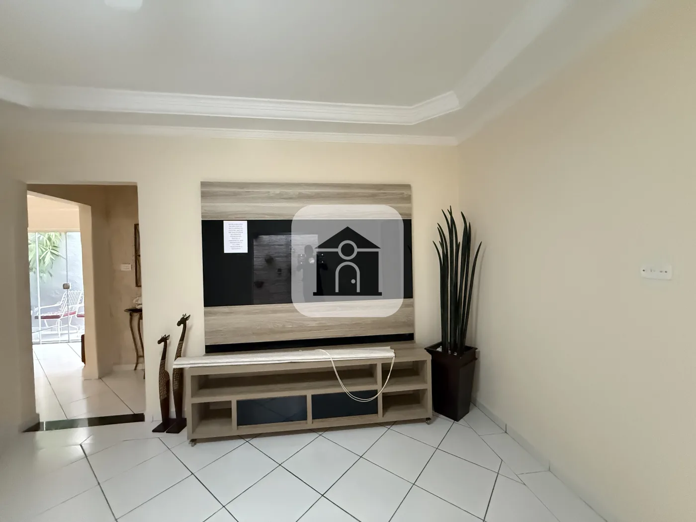 Alugar Casa / Padr&atilde;o em Uberl&acirc;ndia R$ 4.500,00 - Foto 2