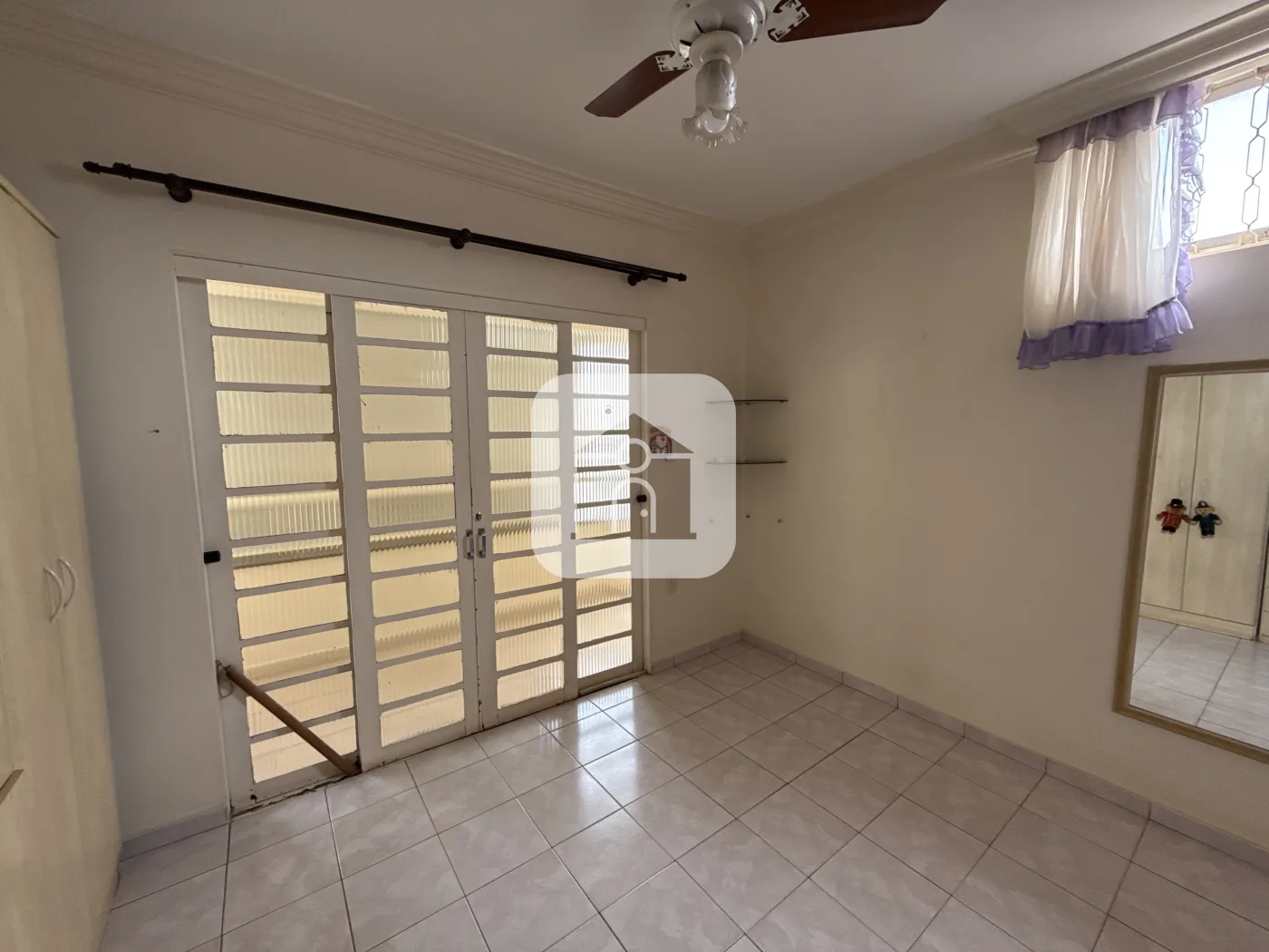 Alugar Casa / Padr&atilde;o em Uberl&acirc;ndia R$ 4.500,00 - Foto 14