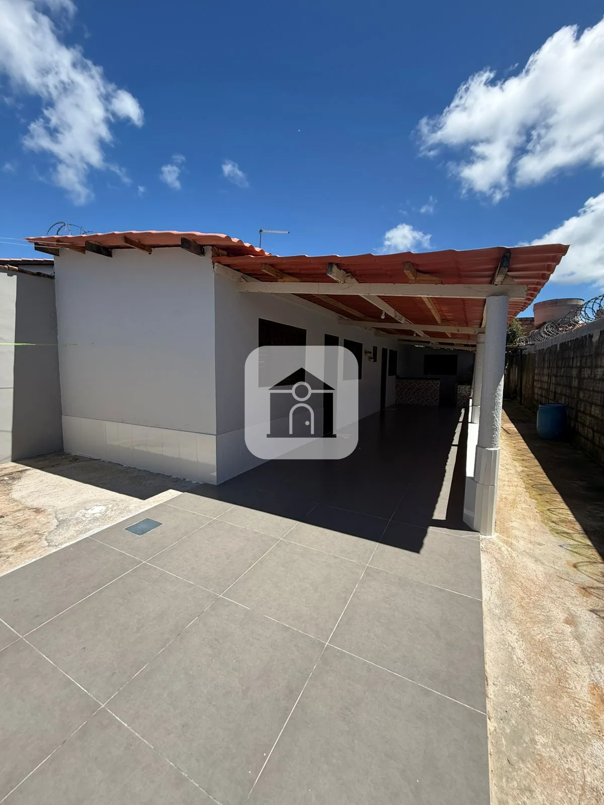 Alugar Casa / Padr&atilde;o em Araguari R$ 1.100,00 - Foto 2