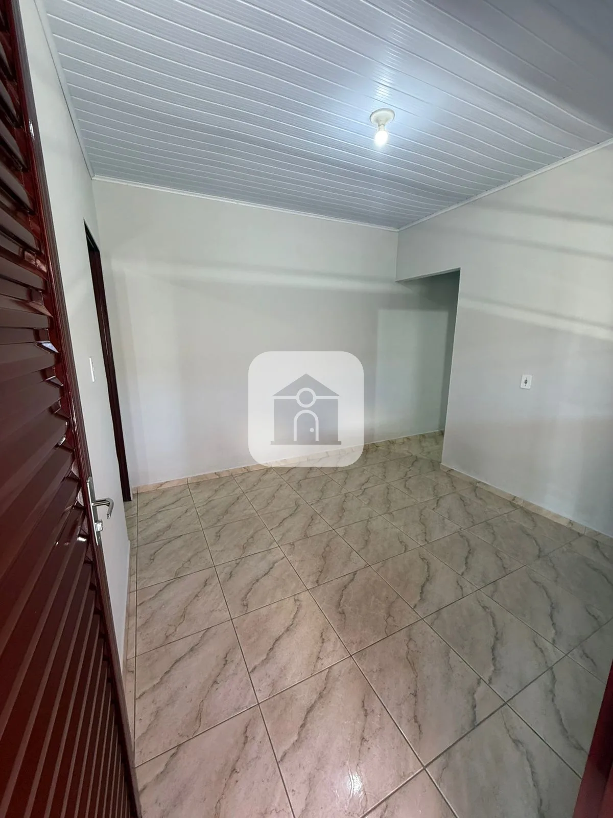 Alugar Casa / Padr&atilde;o em Araguari R$ 1.100,00 - Foto 5