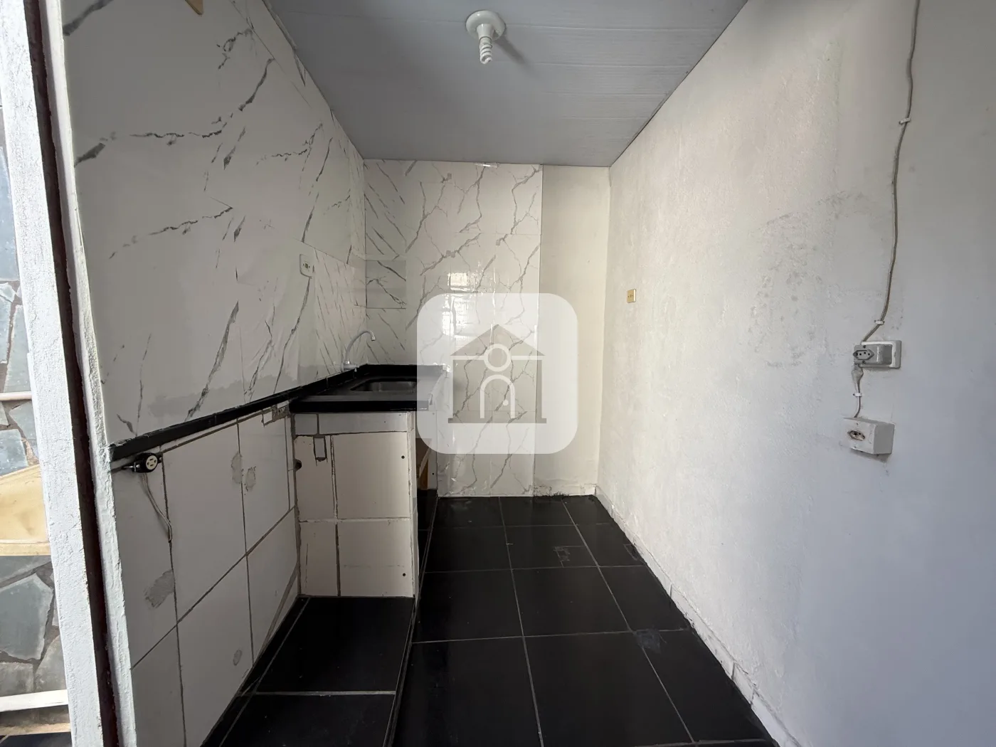 Alugar Casa / Padr&atilde;o em Uberl&acirc;ndia R$ 1.100,00 - Foto 9