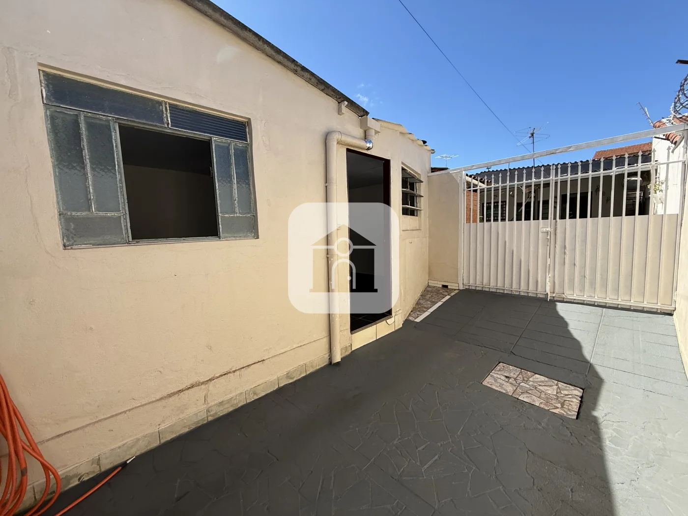 Alugar Casa / Padr&atilde;o em Uberl&acirc;ndia R$ 1.100,00 - Foto 11