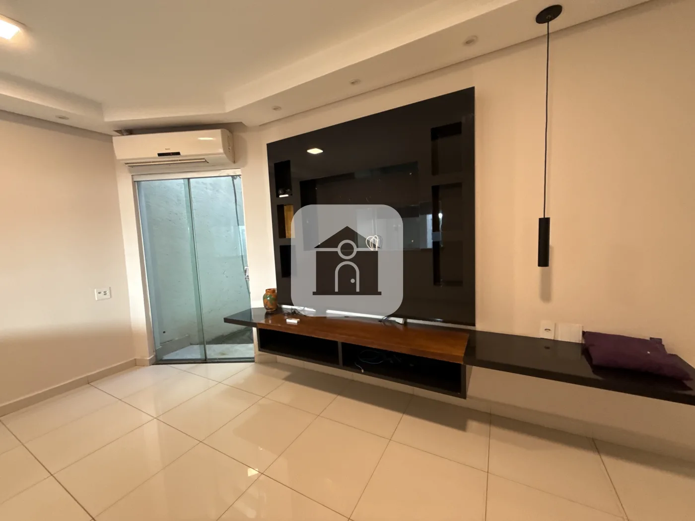 Alugar Casa / Padr&atilde;o em Uberl&acirc;ndia R$ 2.900,00 - Foto 3