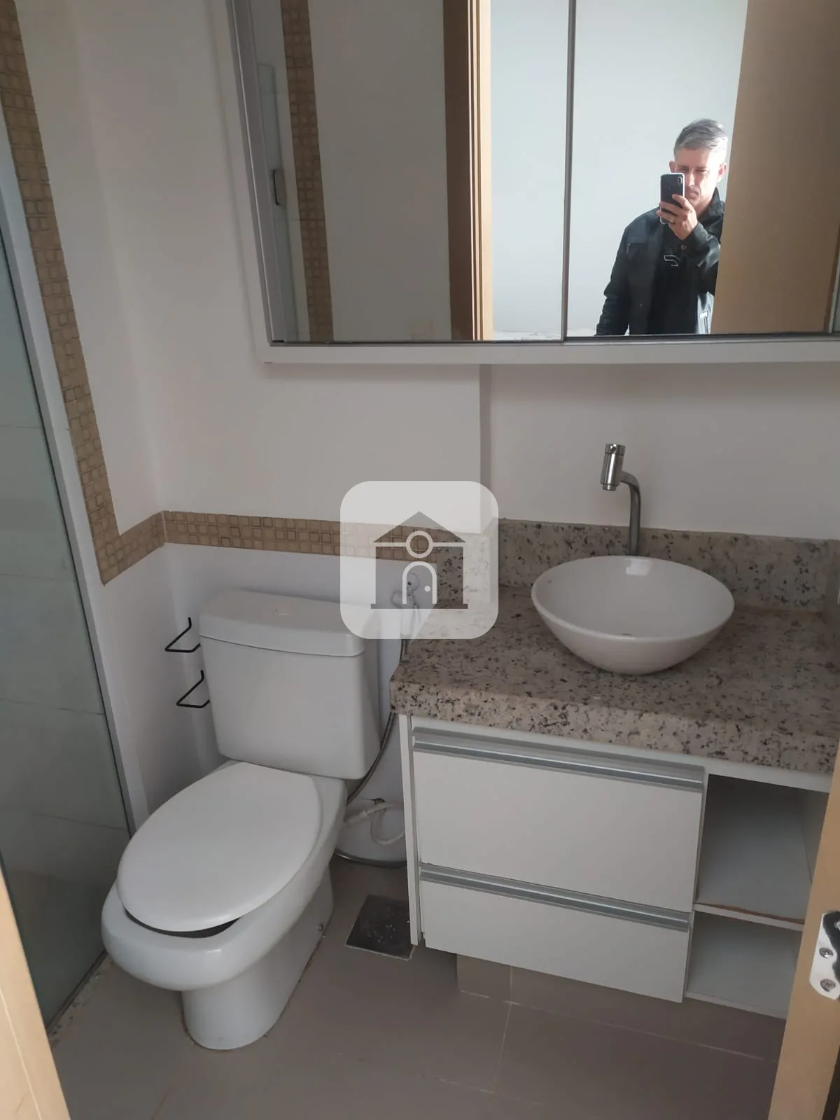 Alugar Apartamento / Padr&atilde;o em Uberlandia R$ 2.100,00 - Foto 4