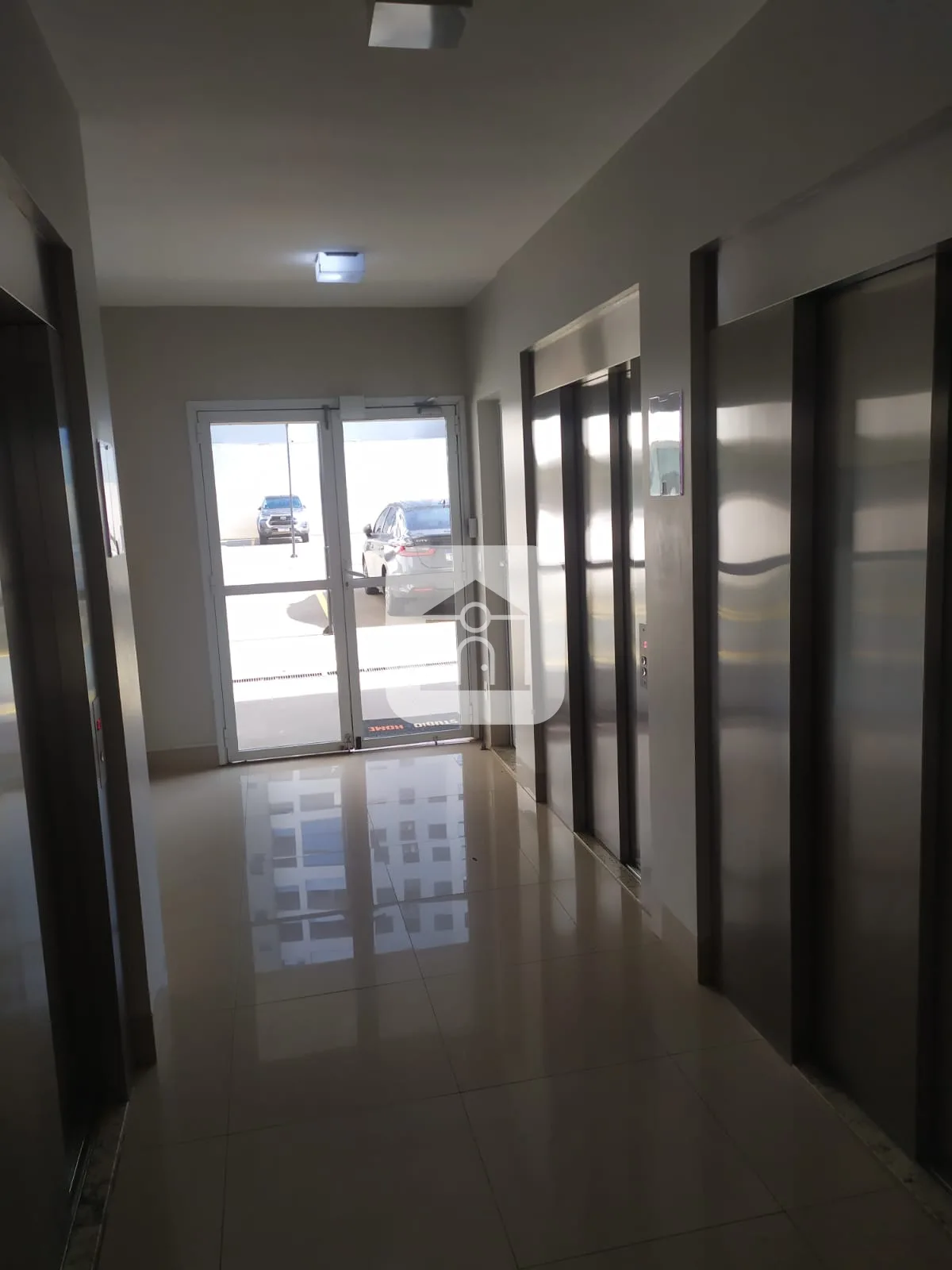 Alugar Apartamento / Padr&atilde;o em Uberlandia R$ 2.100,00 - Foto 8