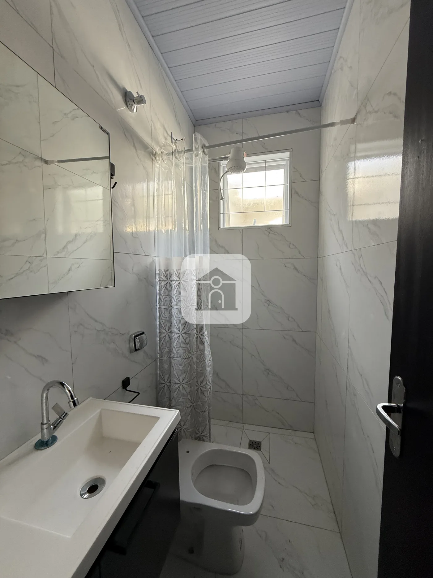 Alugar Casa / Padr&atilde;o em Uberl&acirc;ndia R$ 1.600,00 - Foto 5