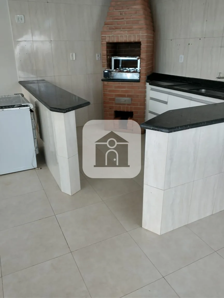 Comprar Casa / Padr&atilde;o em Araguari R$ 650.000,00 - Foto 3