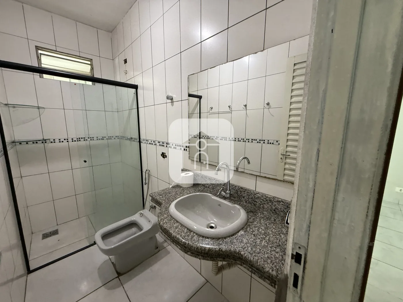 Alugar Casa / Padr&atilde;o em Uberl&acirc;ndia R$ 2.250,00 - Foto 5