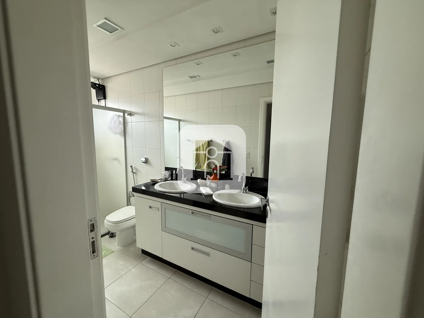 Alugar Apartamento / Padr&atilde;o em Uberl&acirc;ndia R$ 8.800,00 - Foto 8