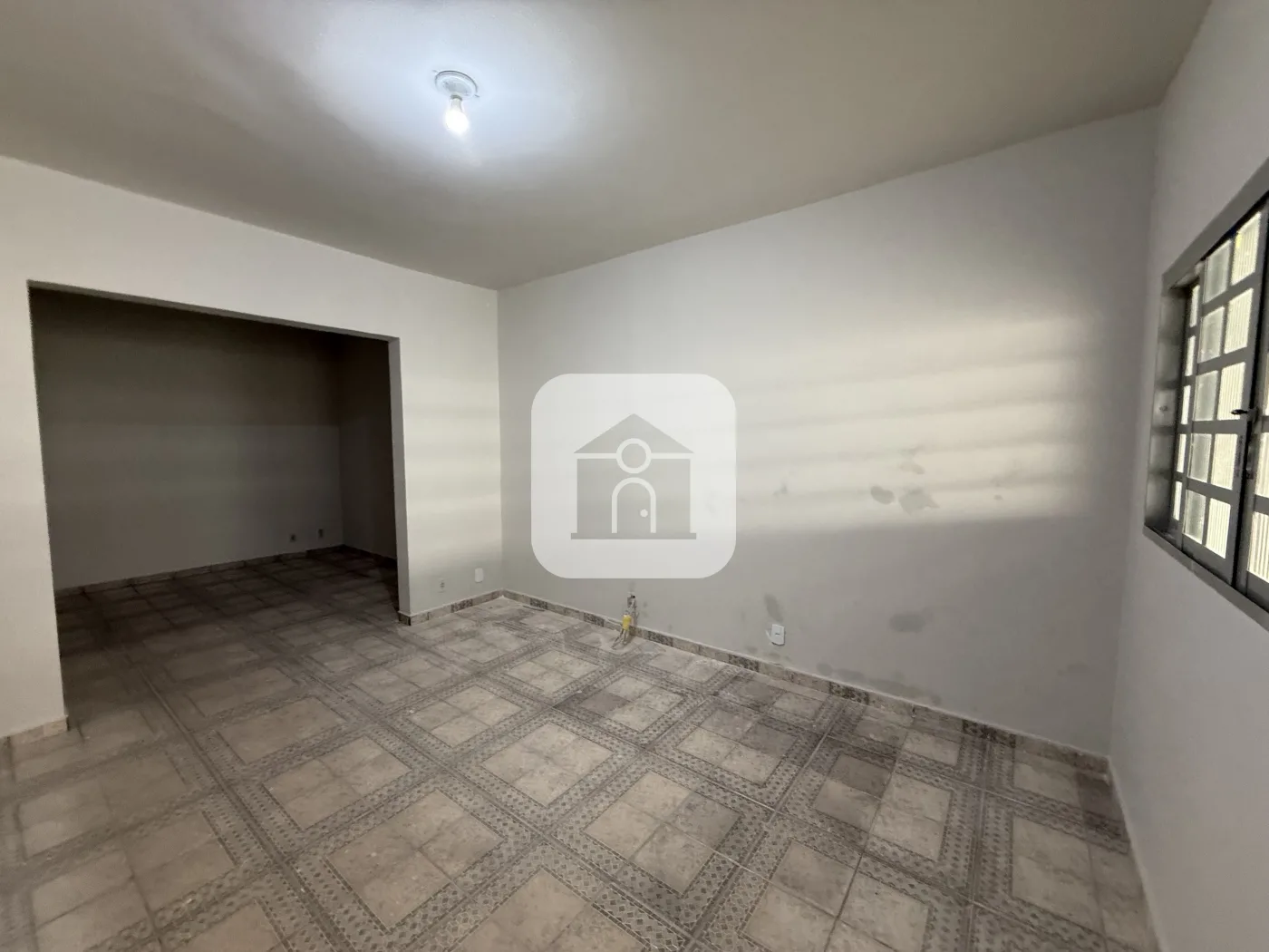 Alugar Casa / Padr&atilde;o em Uberl&acirc;ndia R$ 2.600,00 - Foto 1