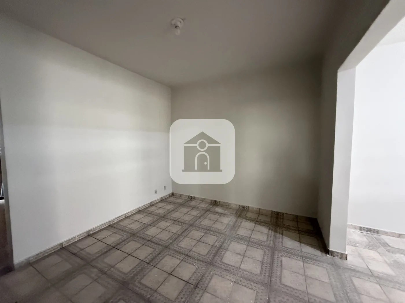 Alugar Casa / Padr&atilde;o em Uberl&acirc;ndia R$ 2.600,00 - Foto 2