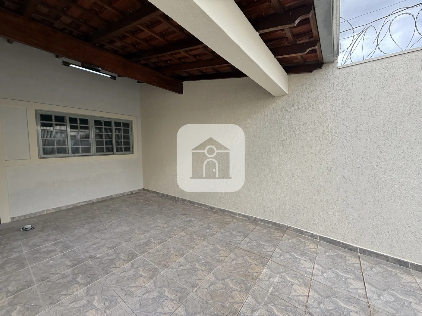 Alugar Casa / Padr&atilde;o em Uberl&acirc;ndia R$ 2.600,00 - Foto 4