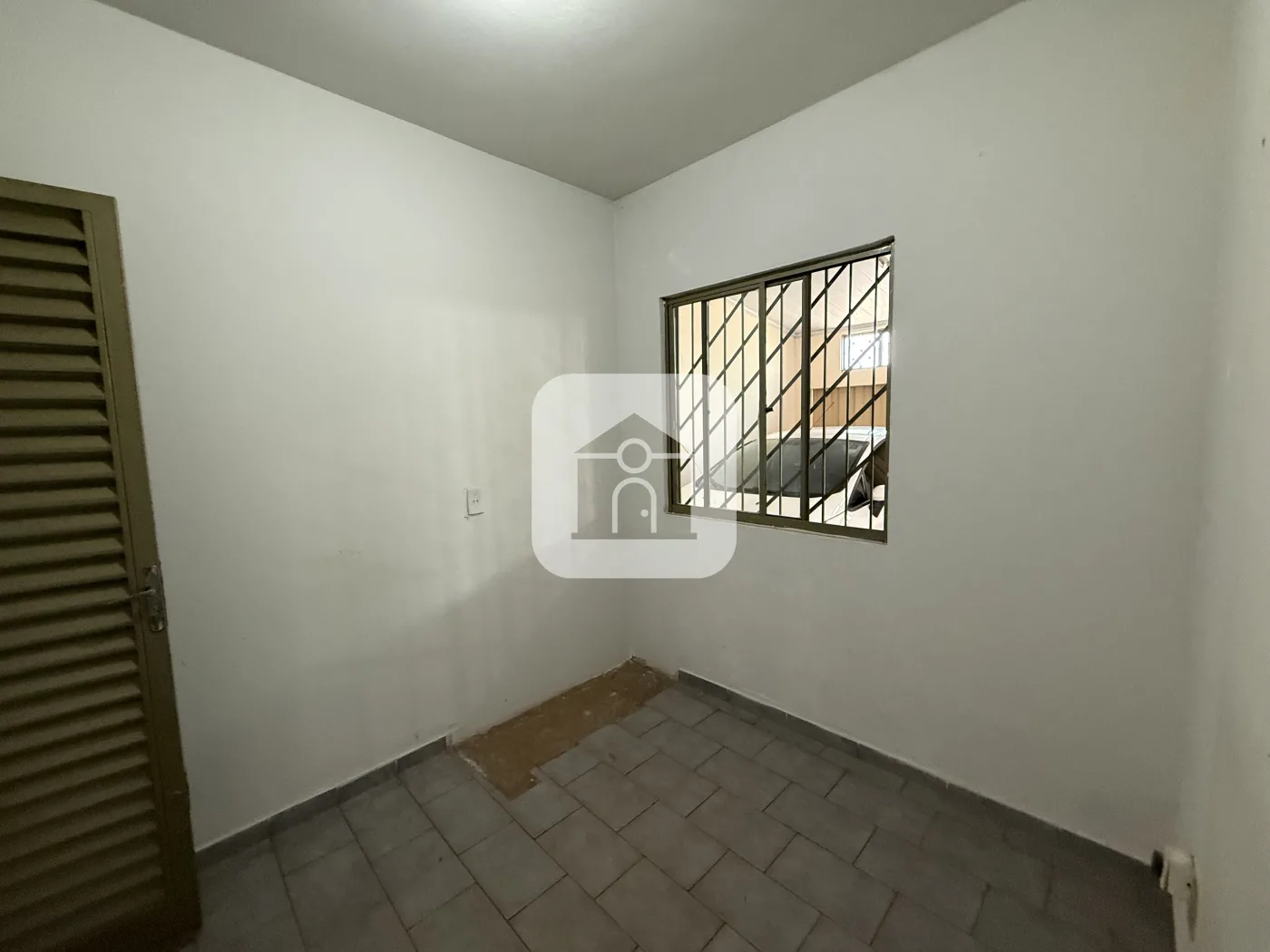 Alugar Casa / Padr&atilde;o em Uberl&acirc;ndia R$ 2.000,00 - Foto 1