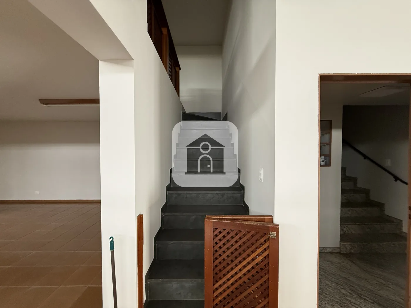 Alugar Comercial / Loja em Uberl&acirc;ndia R$ 5.500,00 - Foto 3