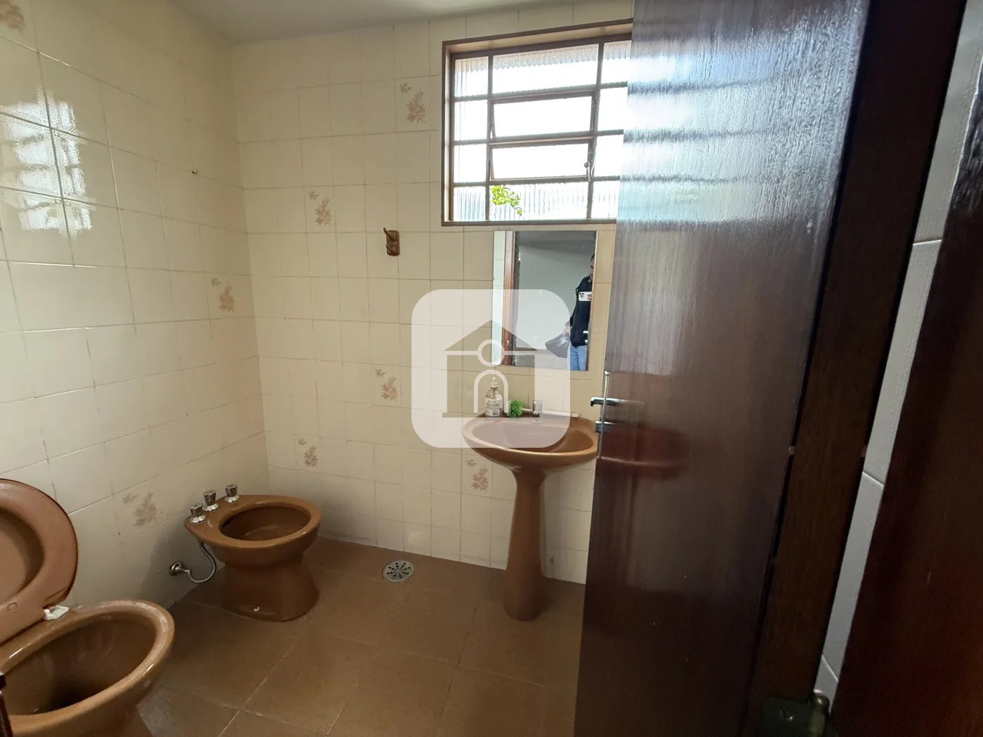 Alugar Comercial / Loja em Uberl&acirc;ndia R$ 5.500,00 - Foto 6