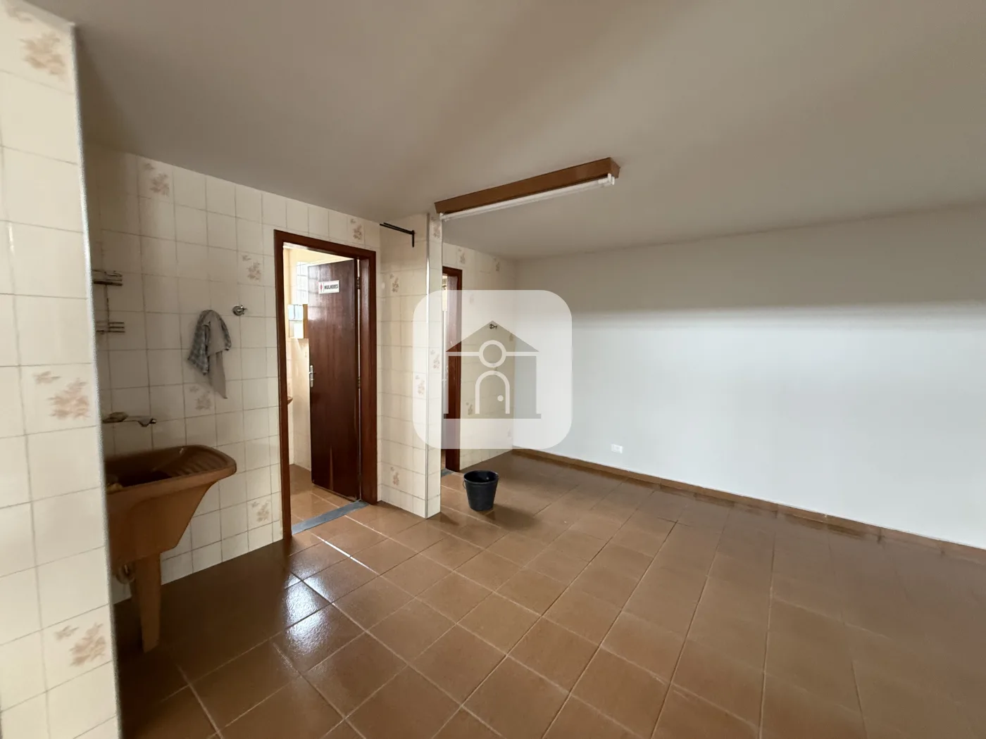 Alugar Comercial / Loja em Uberl&acirc;ndia R$ 5.500,00 - Foto 7