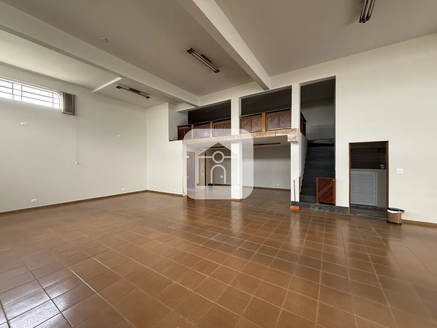 Alugar Comercial / Loja em Uberl&acirc;ndia R$ 5.500,00 - Foto 8
