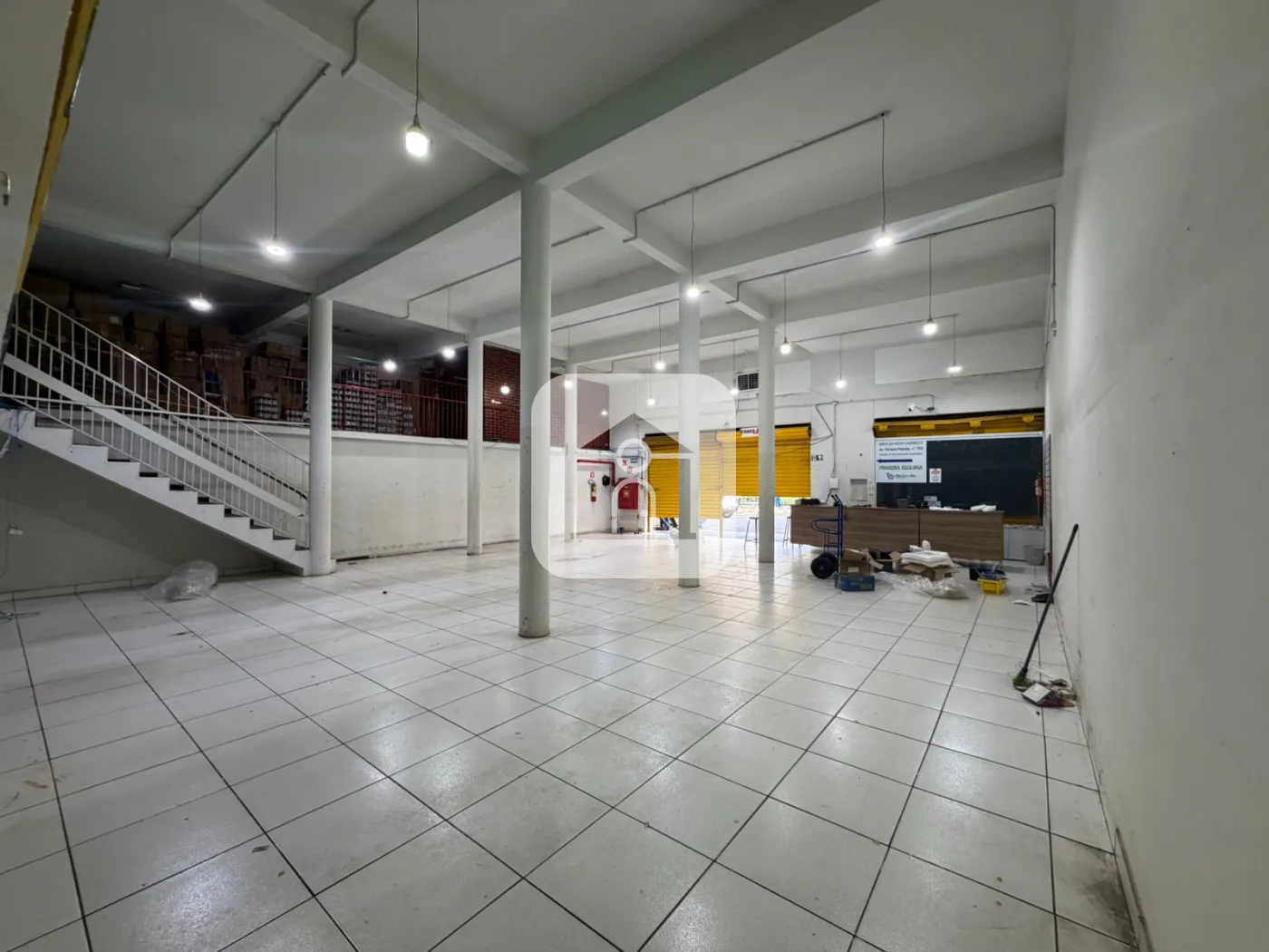 Alugar Comercial / Loja em Uberl&acirc;ndia R$ 26.000,00 - Foto 4