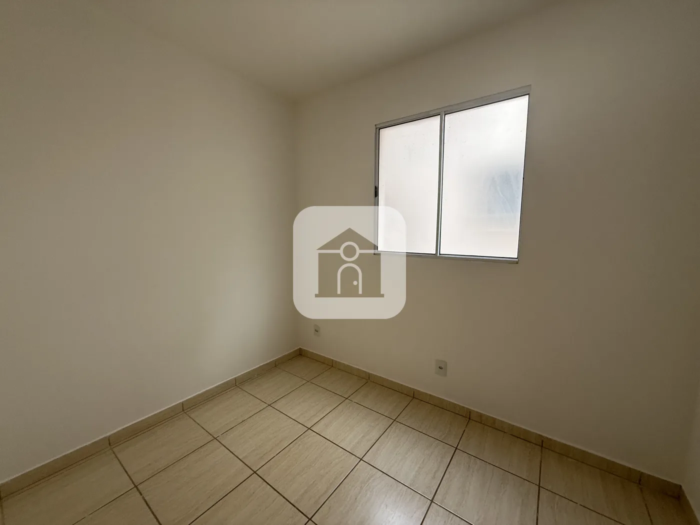 Alugar Apartamento / Padr&atilde;o em Uberlandia R$ 1.100,00 - Foto 3