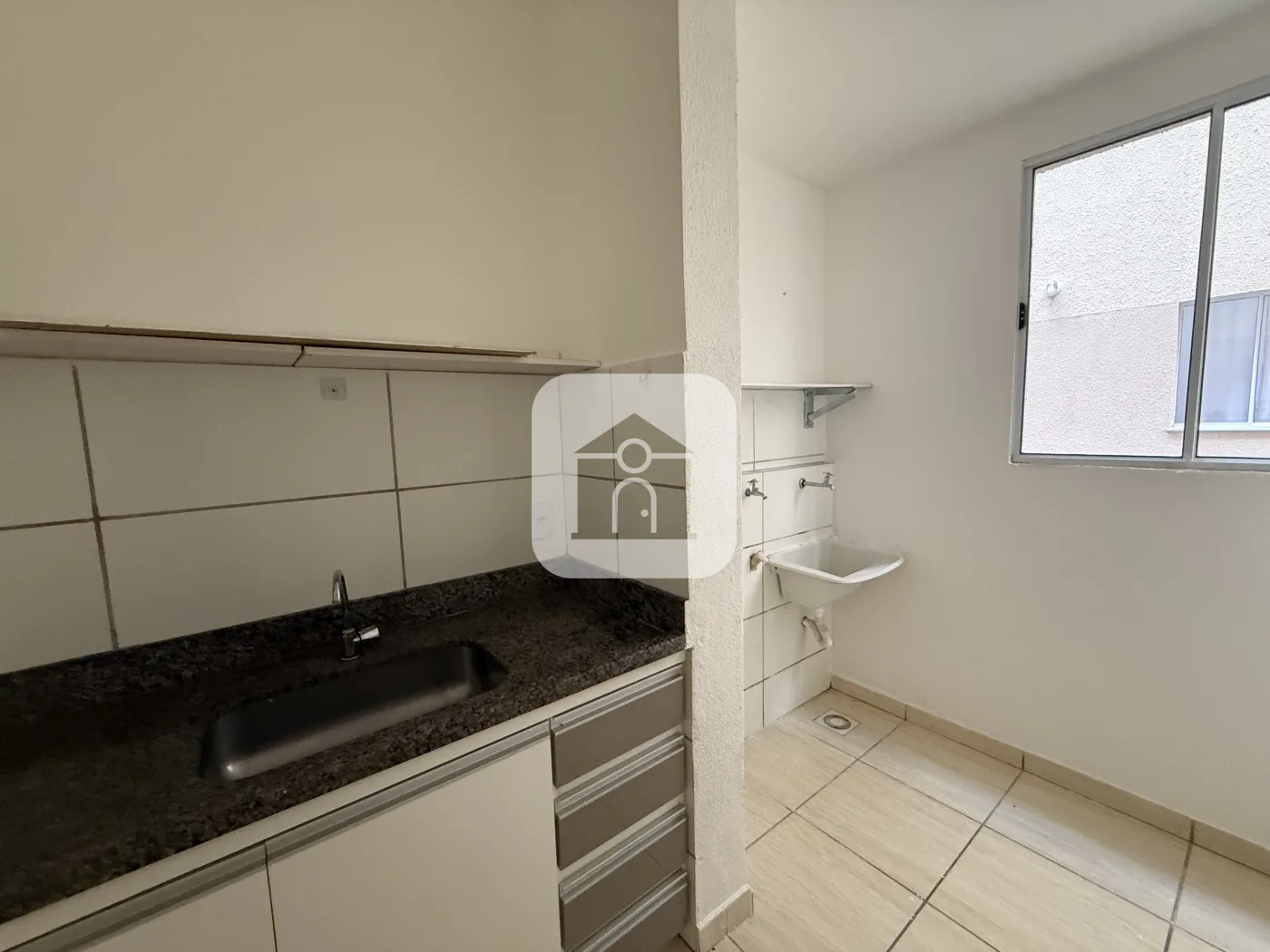 Alugar Apartamento / Padr&atilde;o em Uberlandia R$ 1.100,00 - Foto 7
