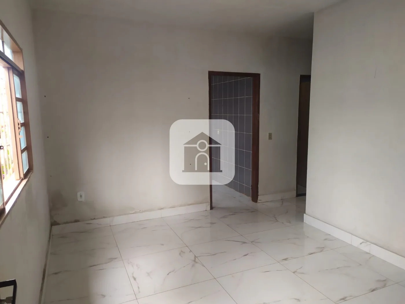 Alugar Casa / Padr&atilde;o em Uberl&acirc;ndia R$ 3.000,00 - Foto 2