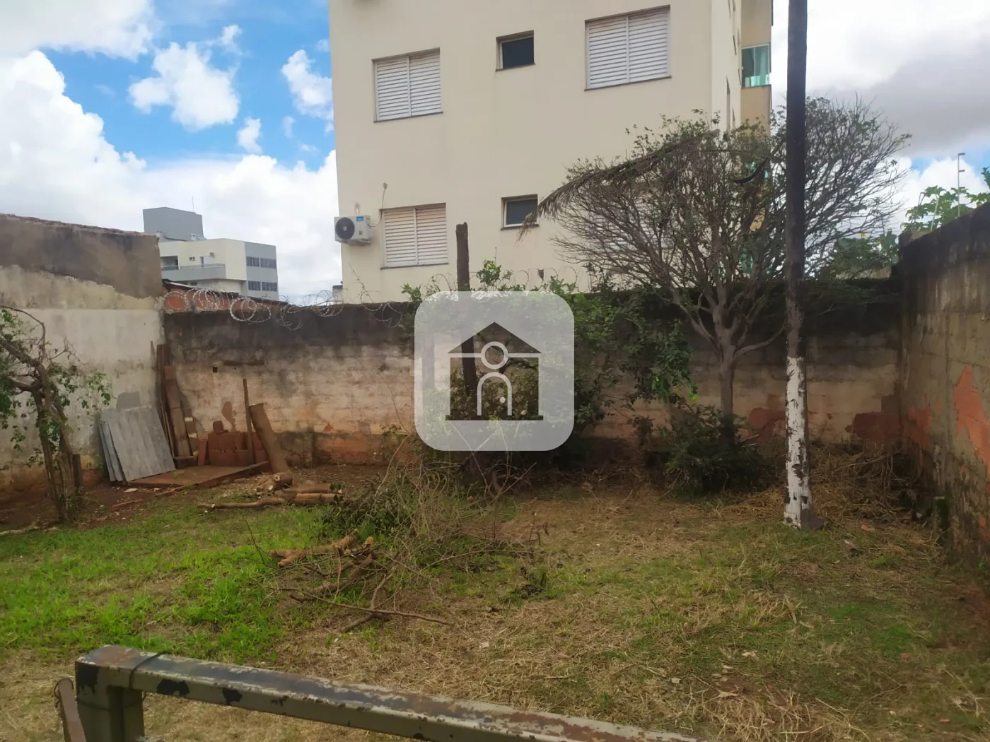 Alugar Casa / Padr&atilde;o em Uberl&acirc;ndia R$ 3.000,00 - Foto 15