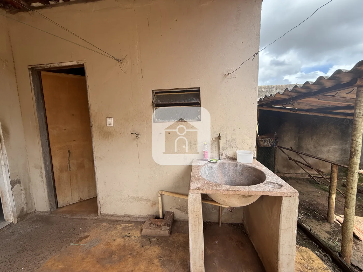 Alugar Casa / Padr&atilde;o em Uberl&acirc;ndia R$ 1.400,00 - Foto 3